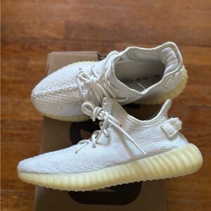 Yeezy 350 V2 all white Mens 9